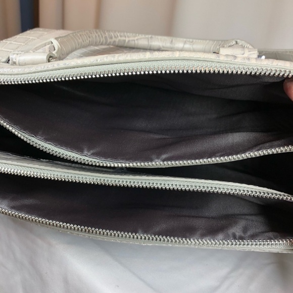 Halogen handbag - Picture 6 of 8